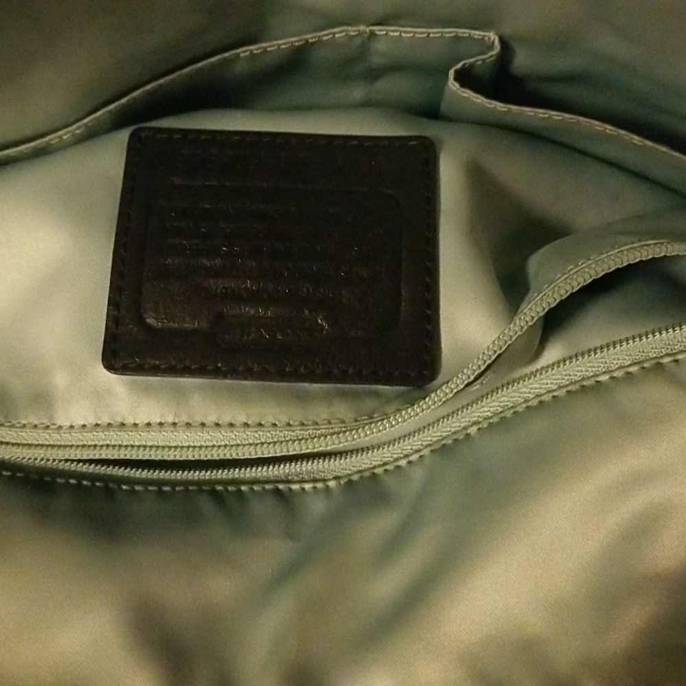 Vintage Coach Big Handbag - Picture 3 of 3